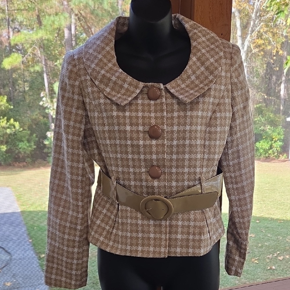 Elegant Women's Houndstooth Blazer with Belt